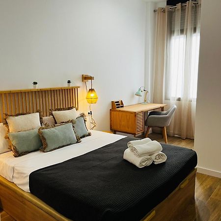 Travel Habitat Mediterranean Suites Valencia Eksteriør billede