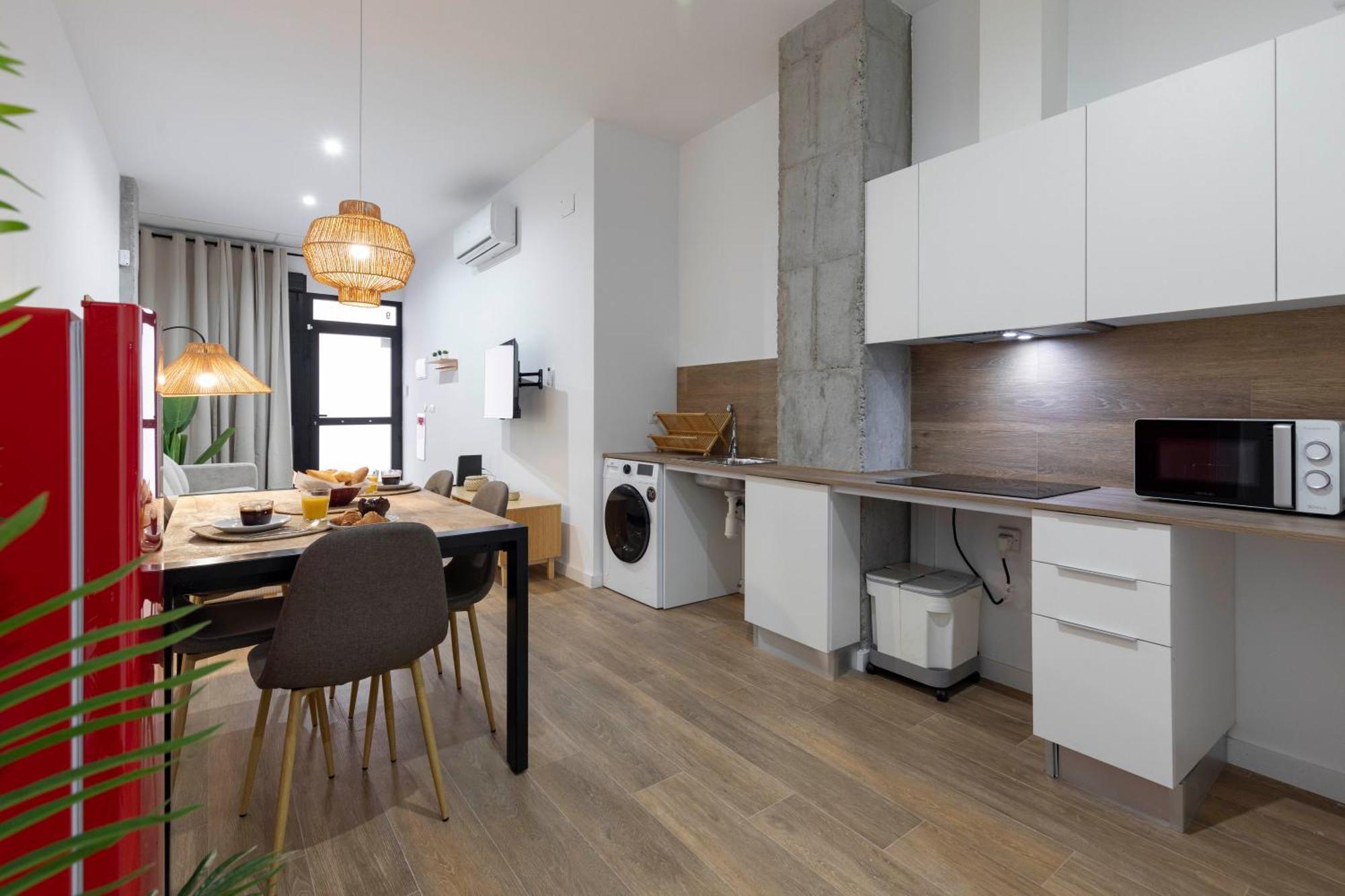 Travel Habitat Mediterranean Suites Valencia Eksteriør billede