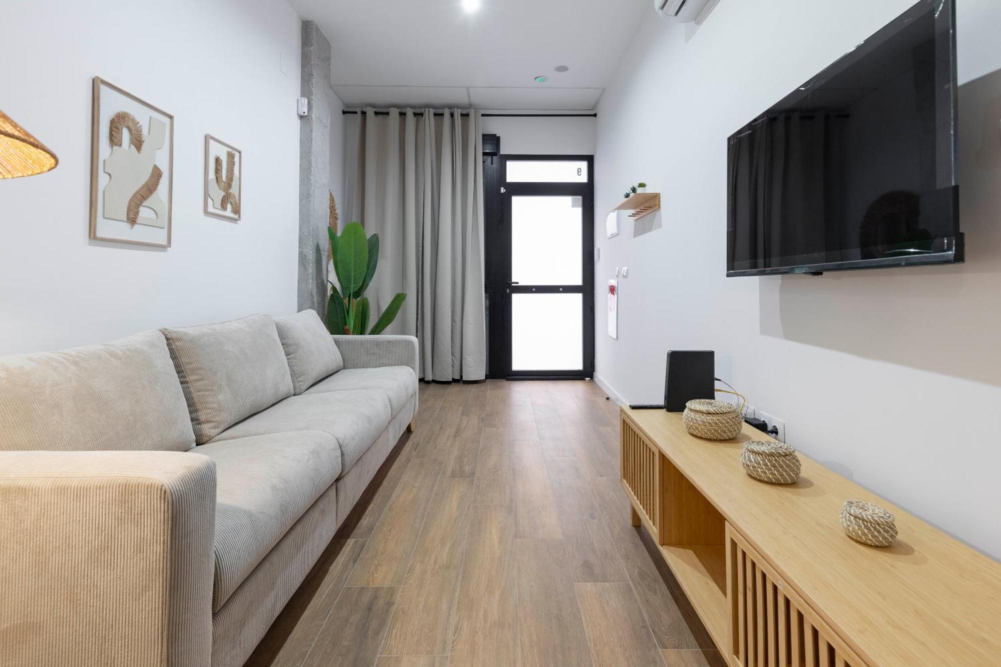 Travel Habitat Mediterranean Suites Valencia Eksteriør billede