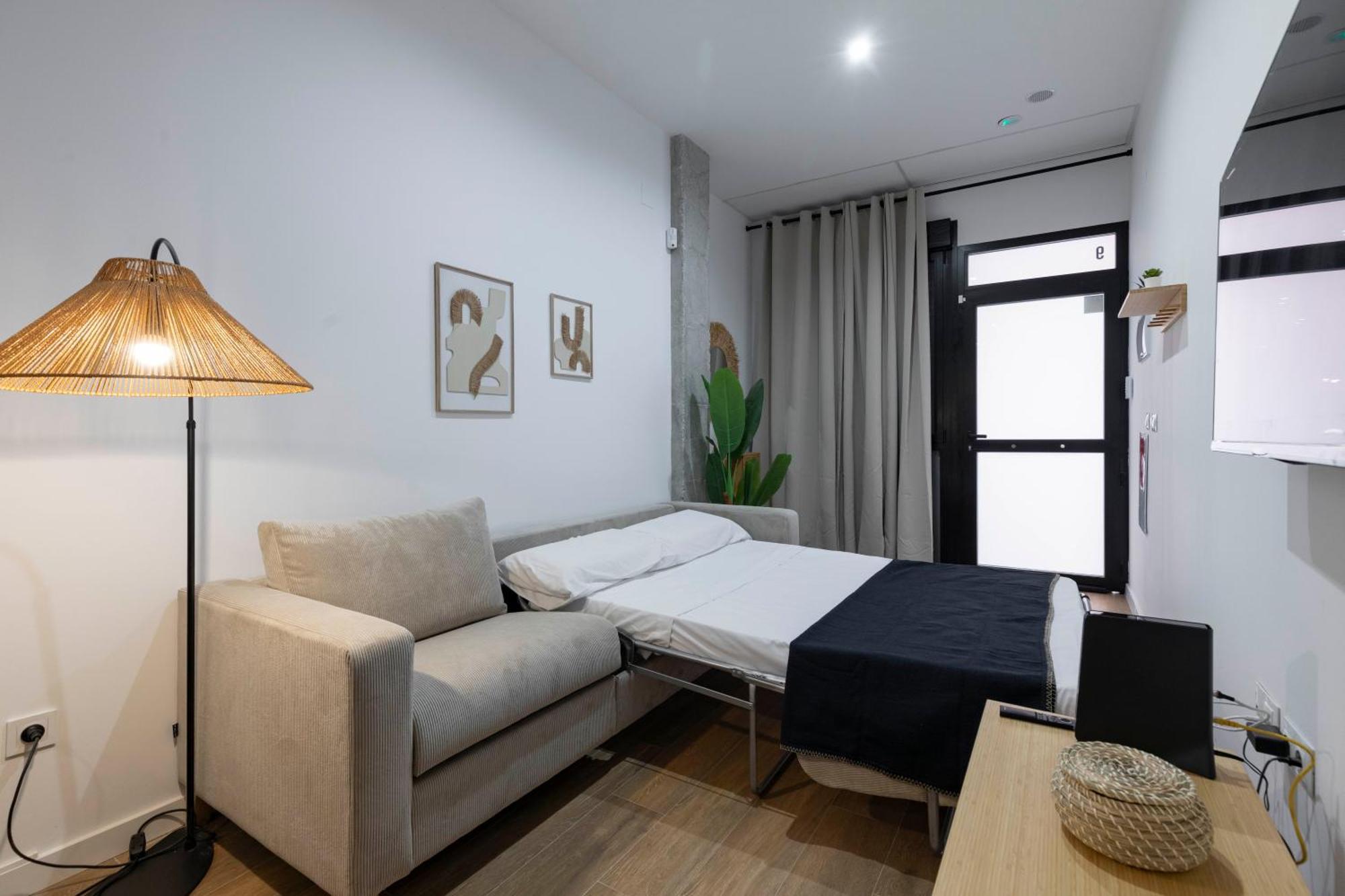 Travel Habitat Mediterranean Suites Valencia Eksteriør billede