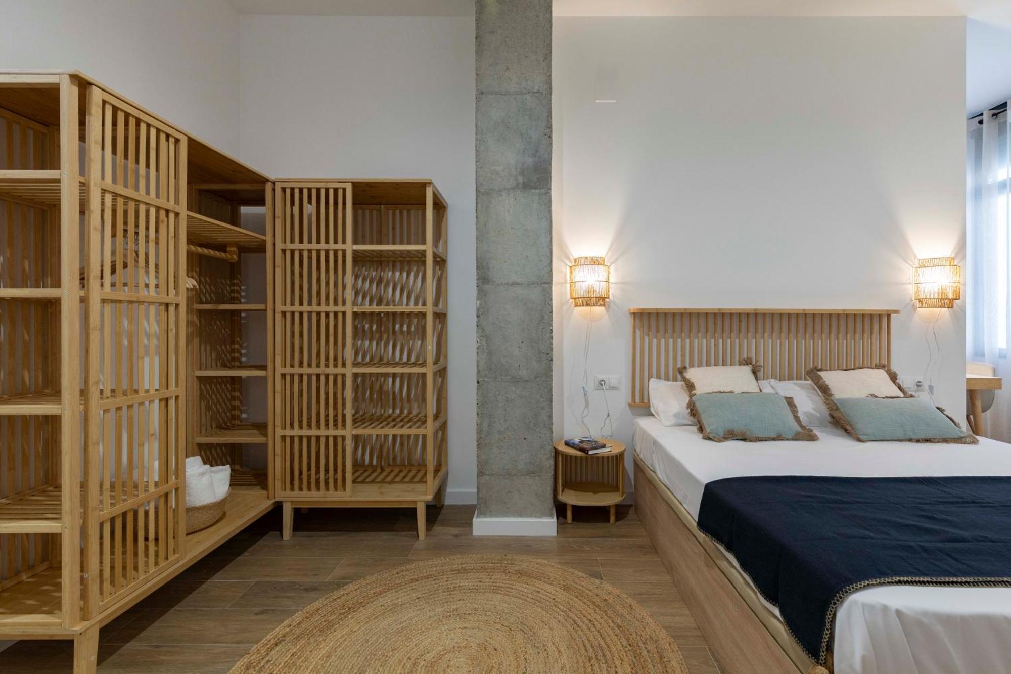 Travel Habitat Mediterranean Suites Valencia Eksteriør billede