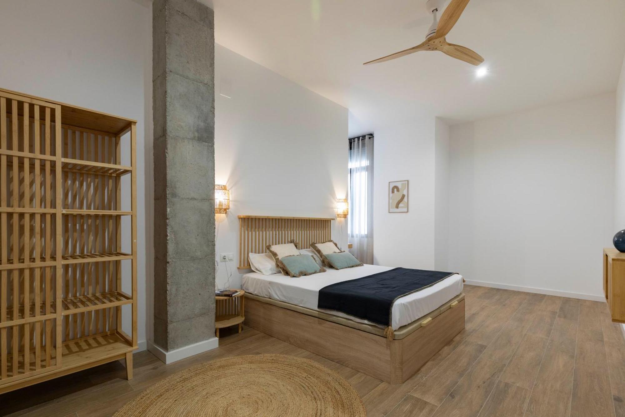 Travel Habitat Mediterranean Suites Valencia Eksteriør billede