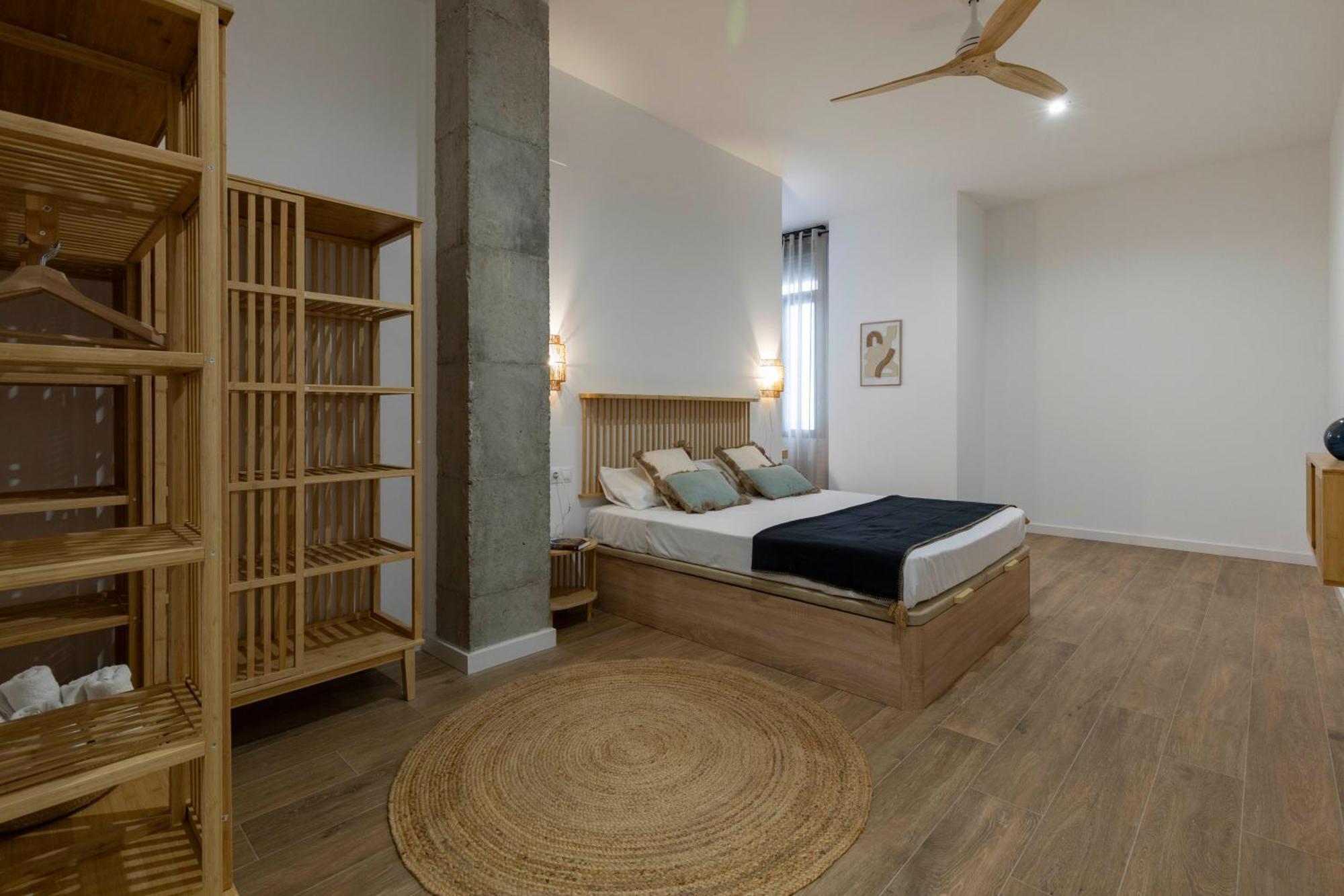 Travel Habitat Mediterranean Suites Valencia Eksteriør billede
