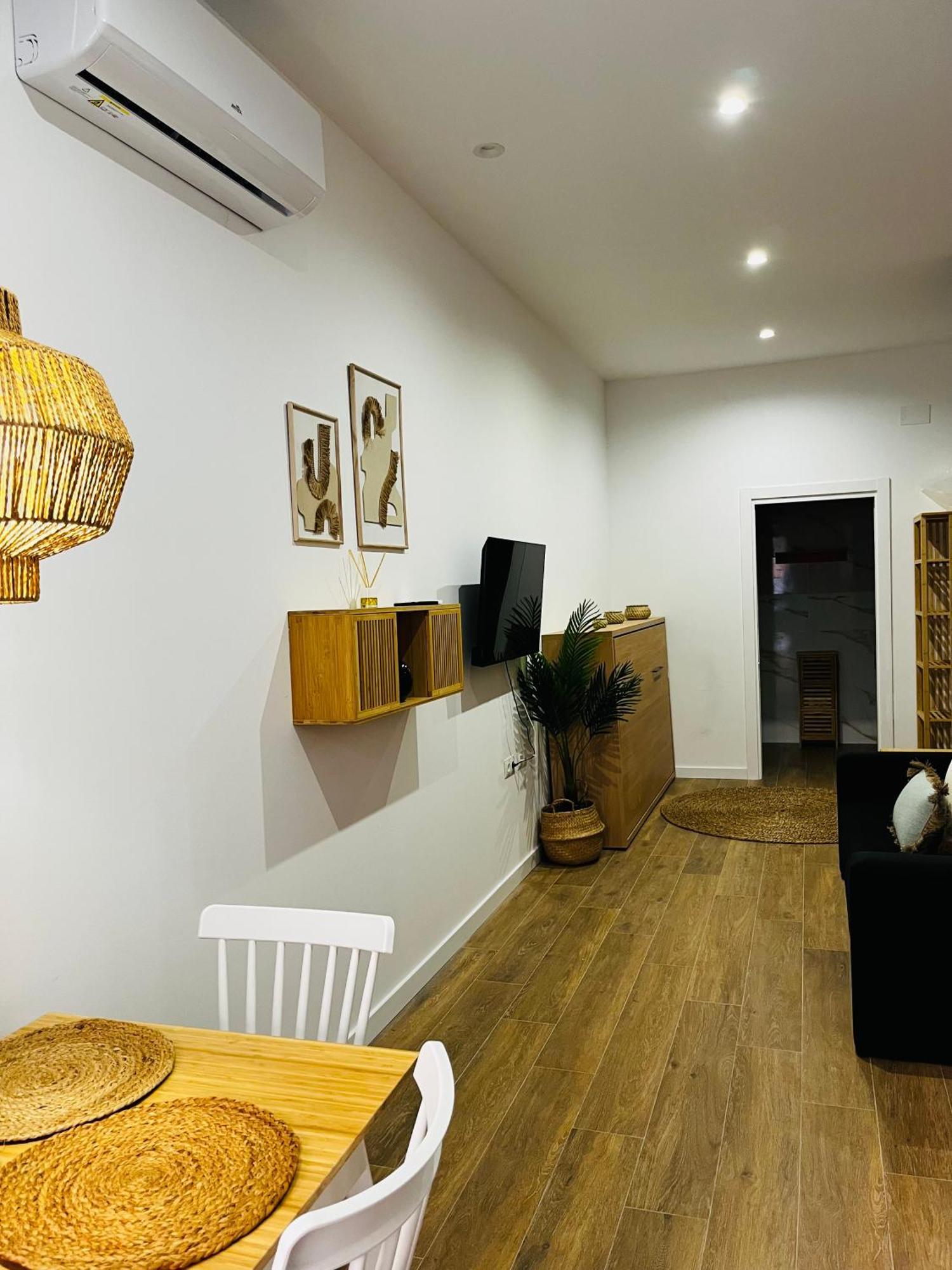 Travel Habitat Mediterranean Suites Valencia Eksteriør billede