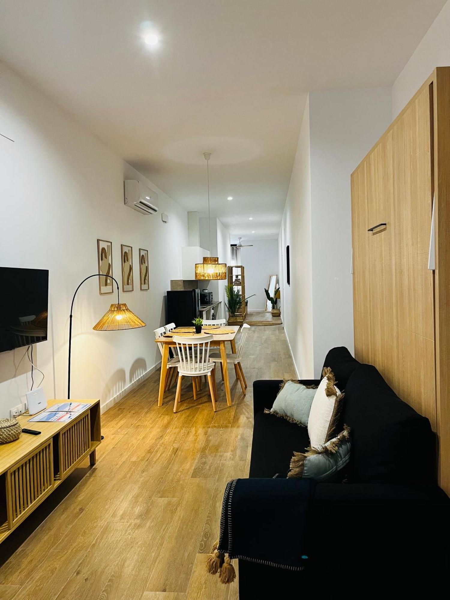 Travel Habitat Mediterranean Suites Valencia Eksteriør billede