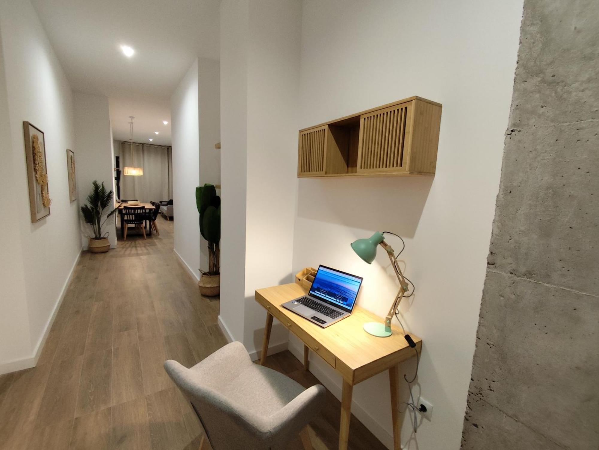 Travel Habitat Mediterranean Suites Valencia Eksteriør billede